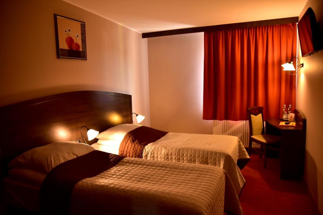Hotel Nekla Eksteriør bilde